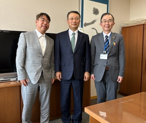 Ryo Shiga zu Gast beim Vize-Bürgermeister von Tomiya